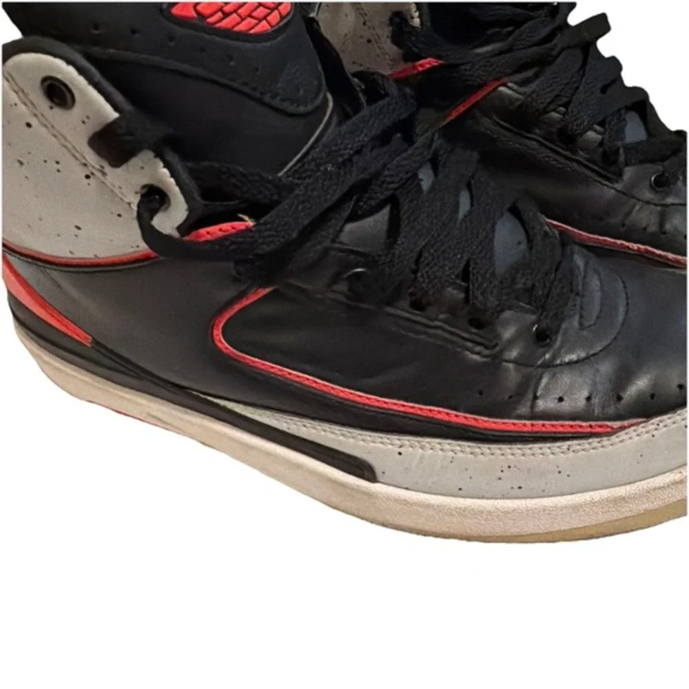 Nike Air Jordan 1 Mid GS Black Red Youth Size‎ 8Y Sneakers Boys.   1738